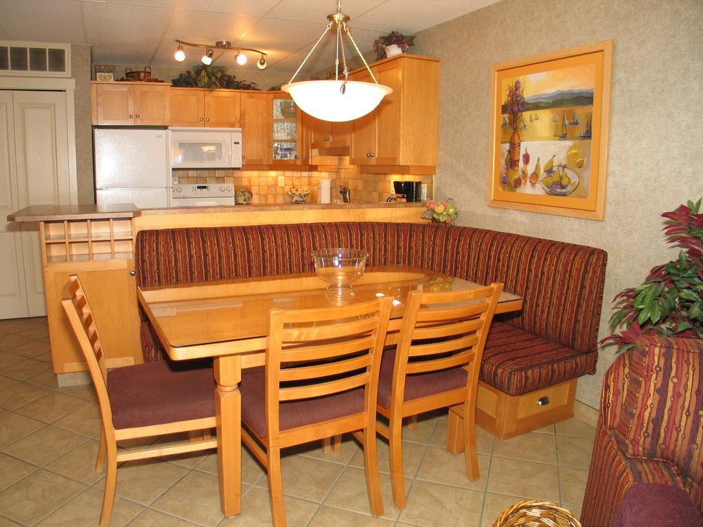 Casa Loma Lakeshore Resort West Kelowna Bilik gambar